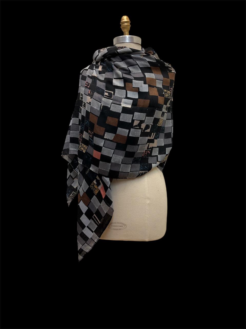 242987 col.01-black-2